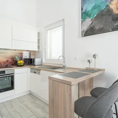 Marlo With Views On The Adriatic!