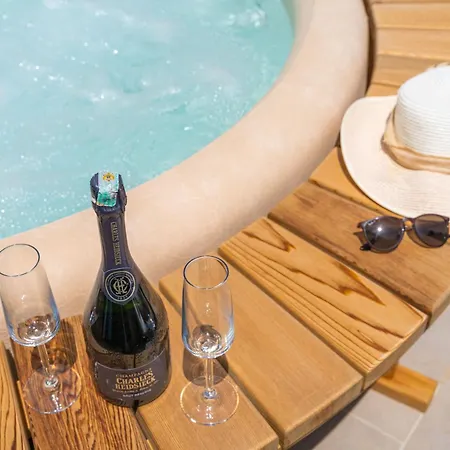 Marlo With Views On The Adriatic! Апартаменты *