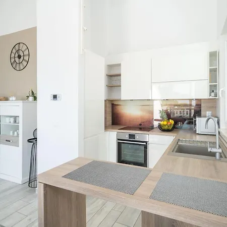 Marlo With Views On The Adriatic! Appartement
