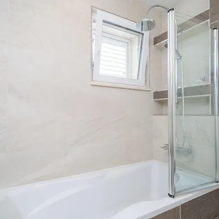 Marlo With Views On The Adriatic! Διαμέρισμα Ντουμπρόβνικ