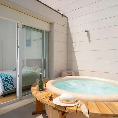 Marlo With Views On The Adriatic! Ντουμπρόβνικ